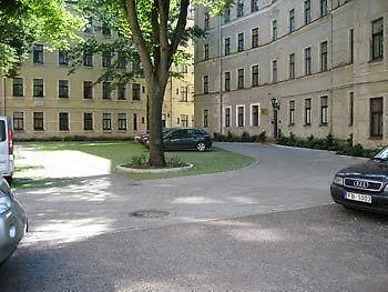 Park بيت شباب *