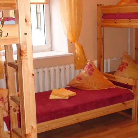 Park Hostal *